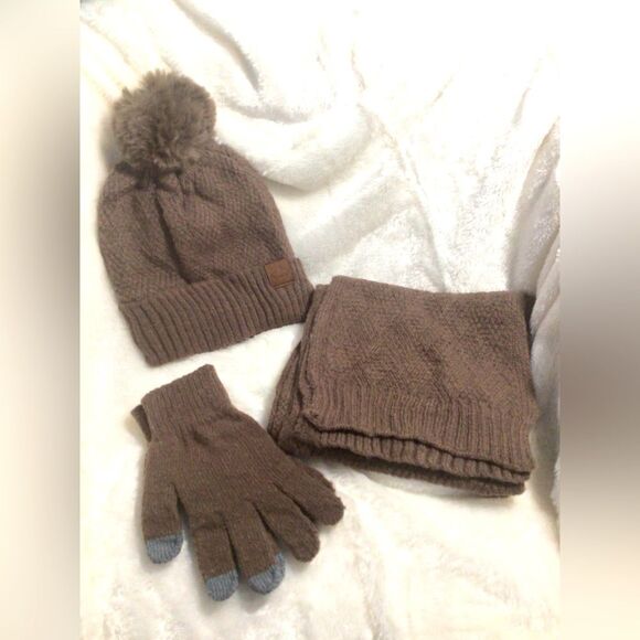 Soft Brown Fleece Lined Hat, Scarf, and Gloves Set NWOT - Picture 1 of 4